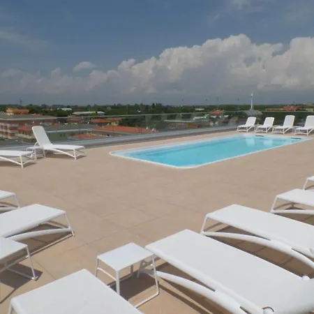 Comfortable Featuring A Rooftop Pool